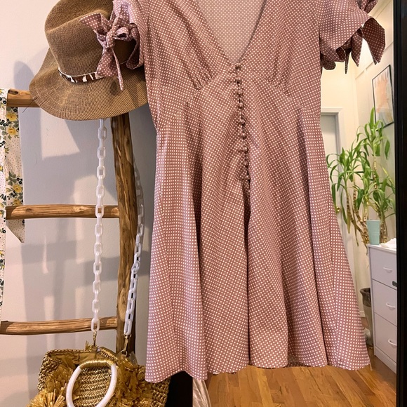 Pink Polk-a-dot Dress with Bow Tie Details - Picture 4 of 4